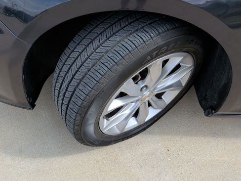 Used 2023 Chevrolet Malibu LT image 40