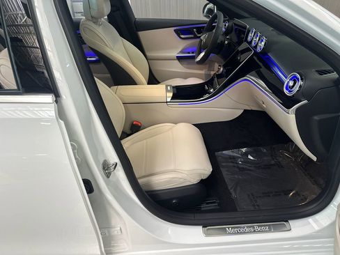 New 2026 Mercedes-Benz C 300 4MATIC Sedan image 9