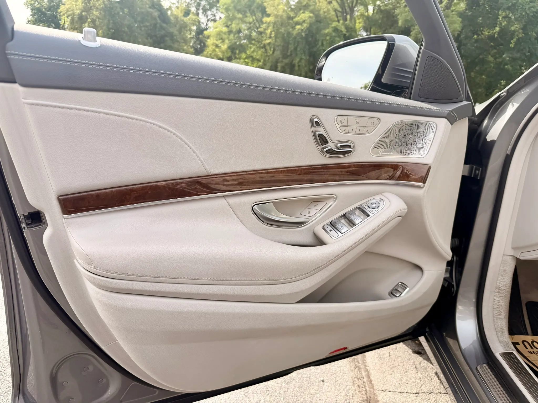 Used 2015 Mercedes-Benz S 550 4MATIC Sedan image 14