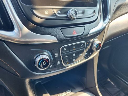 Used 2021 Chevrolet Equinox Premier image 16