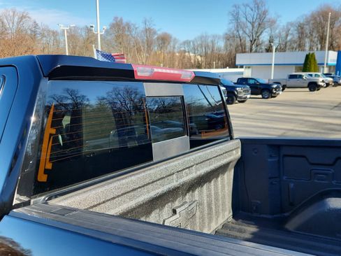 Used 2021 Chevrolet Silverado 1500 LT Trail Boss w/ Convenience Package II image 11