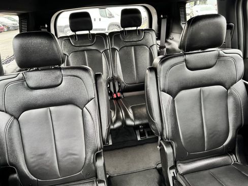 Used 2024 Jeep Grand Cherokee L Limited w/ Luxury Tech Group II AWD/4WD image 16
