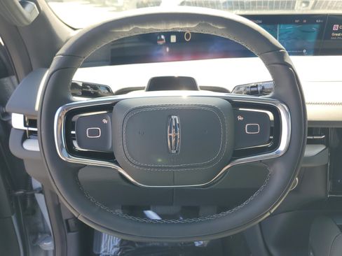 New 2026 Lincoln Navigator Reserve w/ Jet Appearance Package AWD/4WD image 16