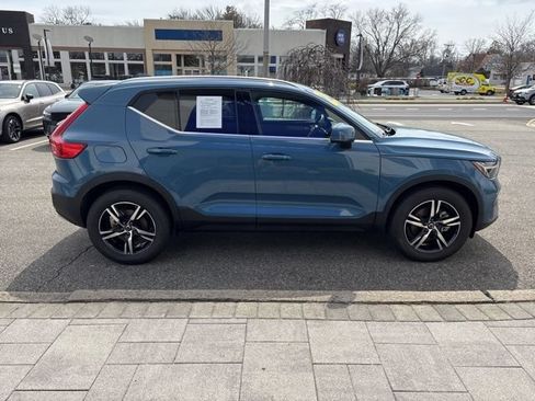 Used 2025 Volvo XC40 B5 Core AWD/4WD image 6