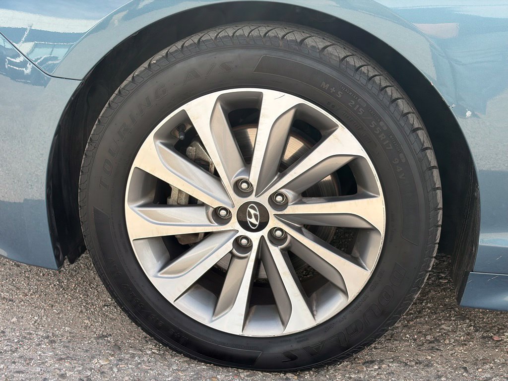 Used 2015 Hyundai Sonata Sport w/ Option Group 03 FWD image 9
