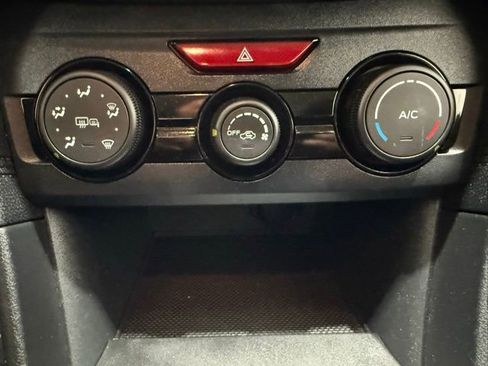 Used 2019 Subaru Impreza 2.0i Premium image 33