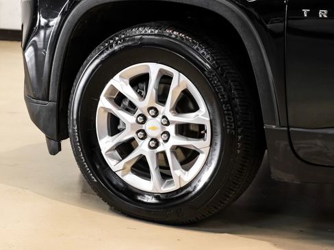 Used 2021 Chevrolet Traverse LS w/ LPO, Black Accent Package image 56