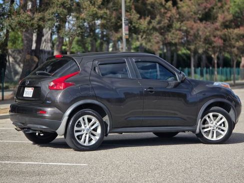 Used 2013 Nissan Juke S FWD image 4