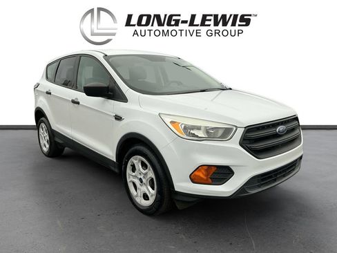 Used 2017 Ford Escape S image 10