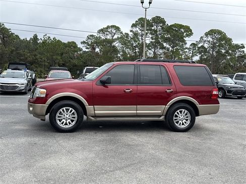 Used 2013 Ford Expedition XLT image 6