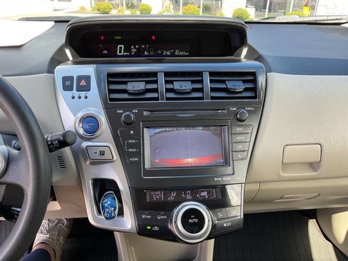Used 2012 Toyota Prius V Three FWD image 23
