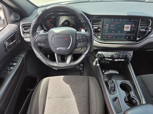 Used 2025 Dodge Durango GT RWD image 12