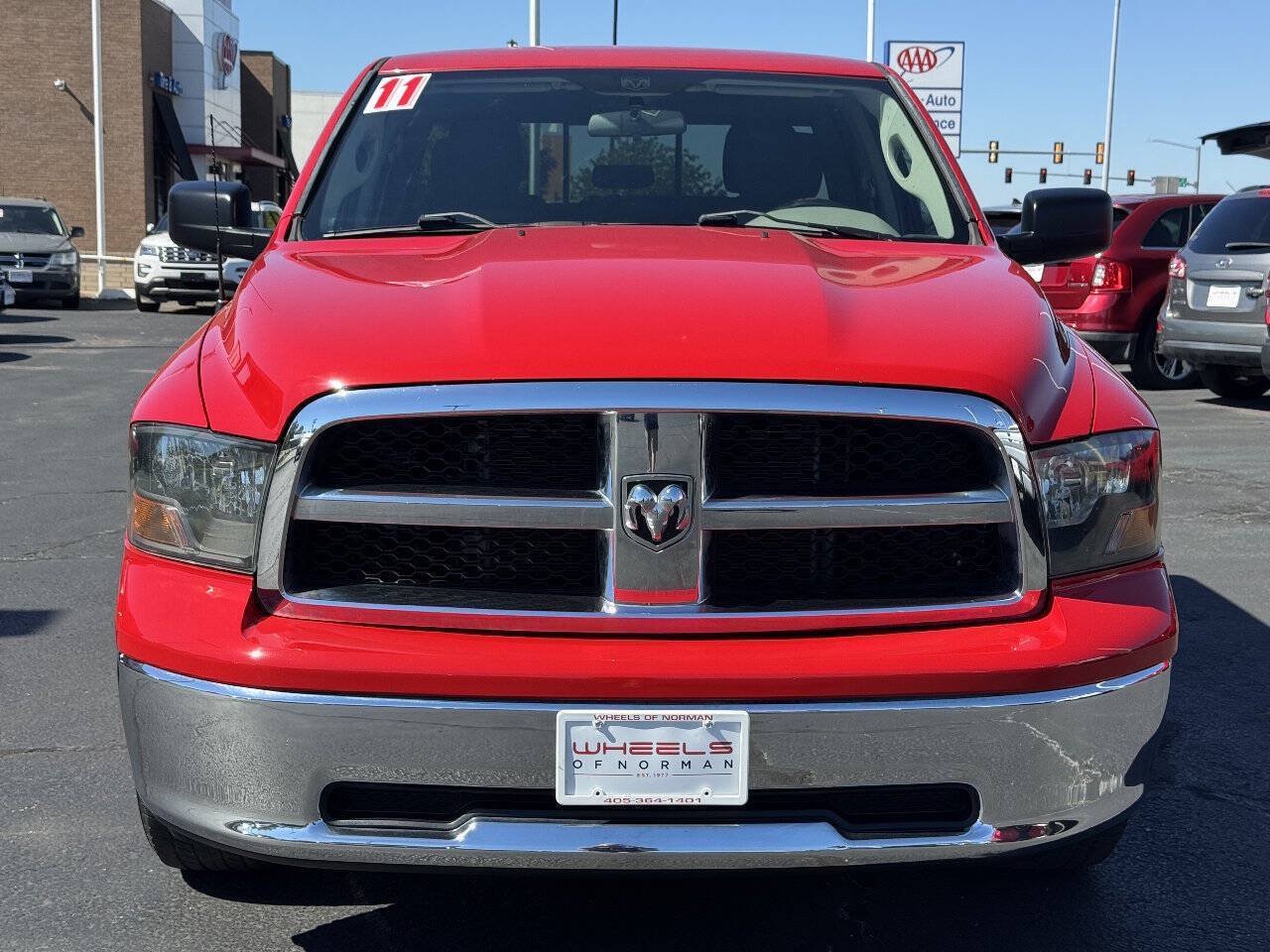 Used 2011 RAM 1500 Classic SLT RWD image 2