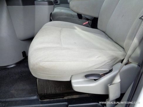 Used 2013 Ford E-250 and Econoline 250 w/ PWR Group image 7