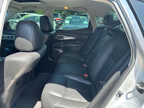 Used 2015 INFINITI Q70 3.7 RWD image 15