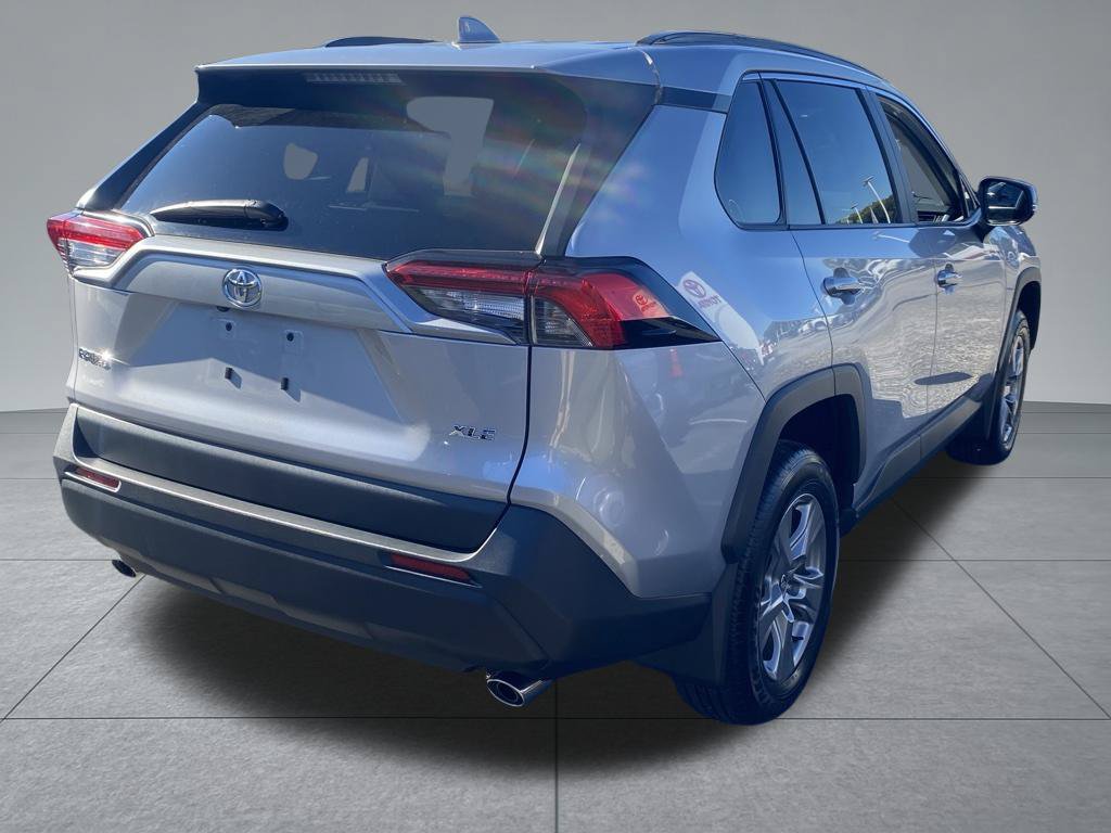 Used 2025 Toyota RAV4 XLE w/ Convenience Package FWD image 15
