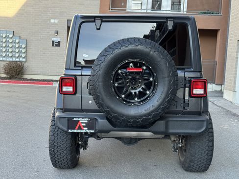 Used 2018 Jeep Wrangler Unlimited Sport S image 4