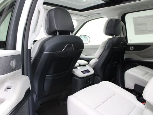 New 2026 Lincoln Navigator L Reserve image 29