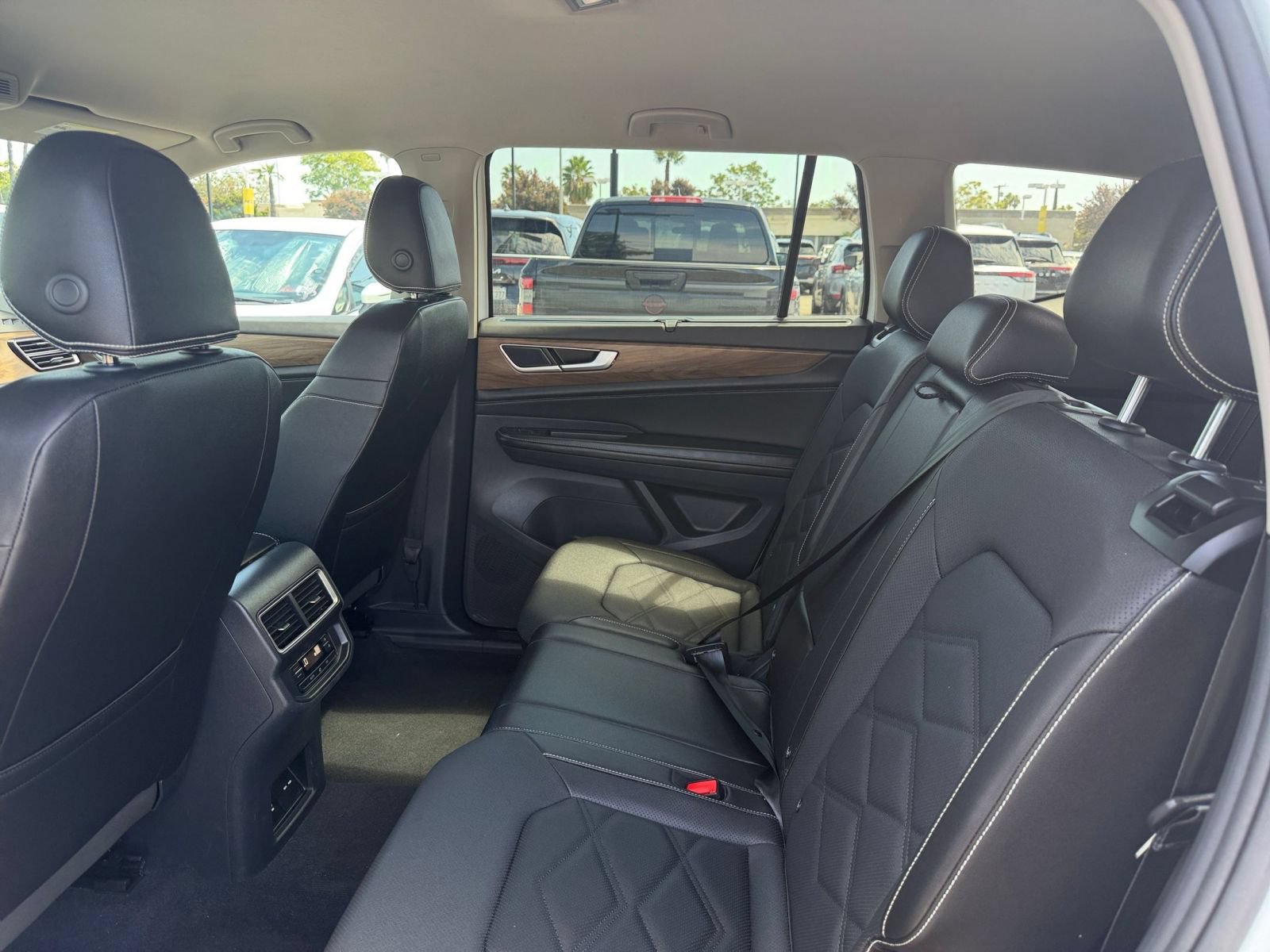 Used 2026 Volkswagen Atlas SE FWD image 27