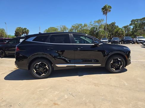 New 2026 Kia Sportage EX FWD image 9
