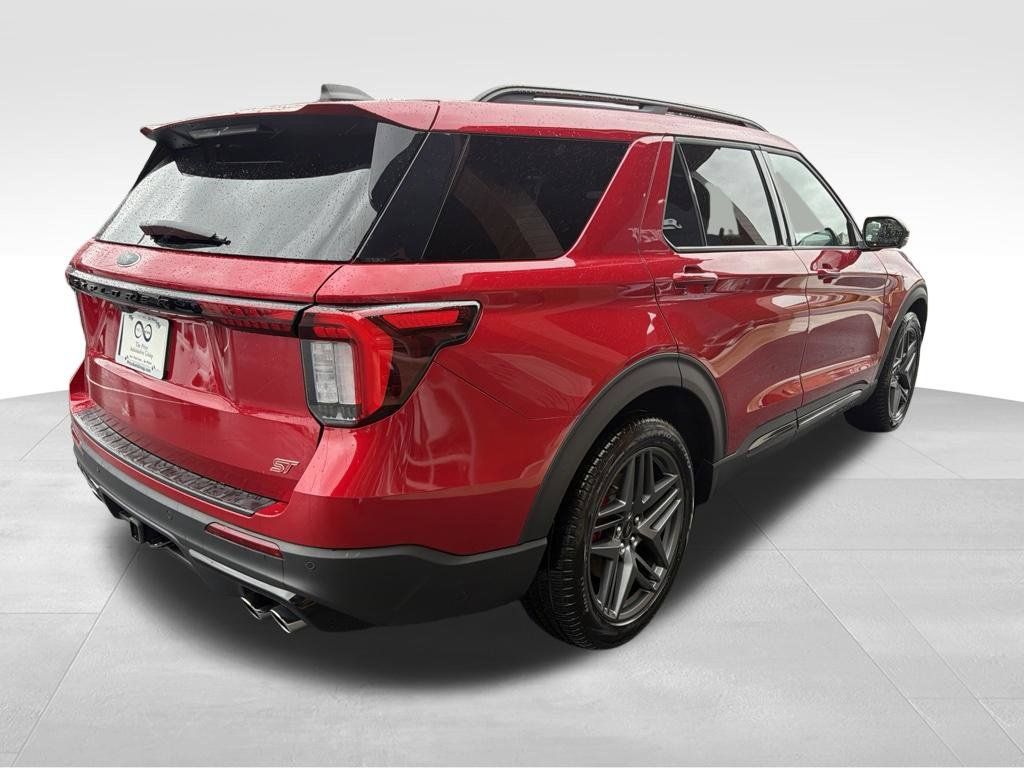 Used 2025 Ford Explorer ST w/ Sun And Sound Package AWD/4WD image 8