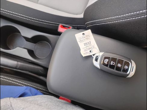 New 2026 Hyundai Venue SEL image 29