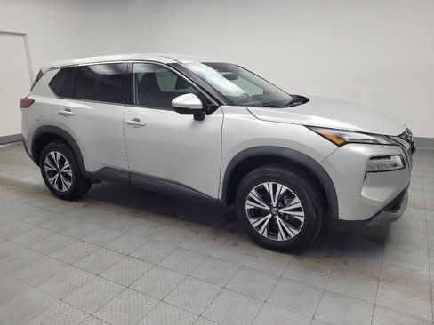 Used 2021 Nissan Rogue SV image 11