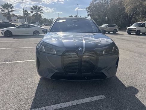 Used 2026 BMW iX xDrive45 w/ Premium Package image 9