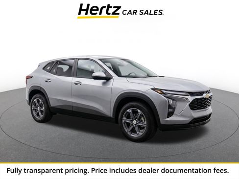 Used 2025 Chevrolet Blazer LT FWD image 1