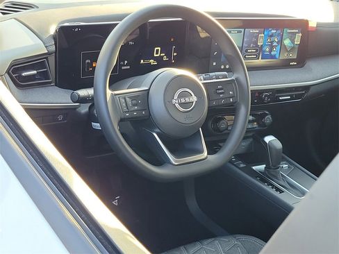 New 2026 Nissan Kicks SV image 4