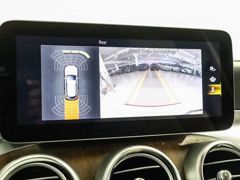 Used 2022 Mercedes-Benz GLC 300 image 23