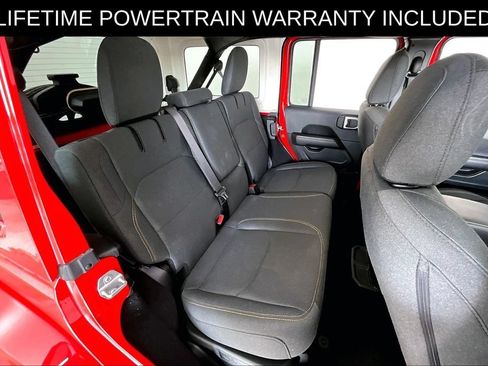Used 2025 Jeep Wrangler Unlimited Sahara AWD/4WD image 34