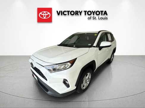 Used 2019 Toyota RAV4 XLE AWD/4WD image 7