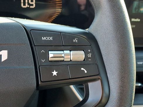 Used 2025 Kia K4 LXS image 20