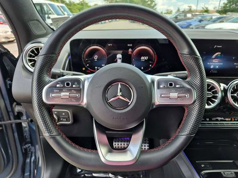 Used 2023 Mercedes-Benz GLB 250 image 25