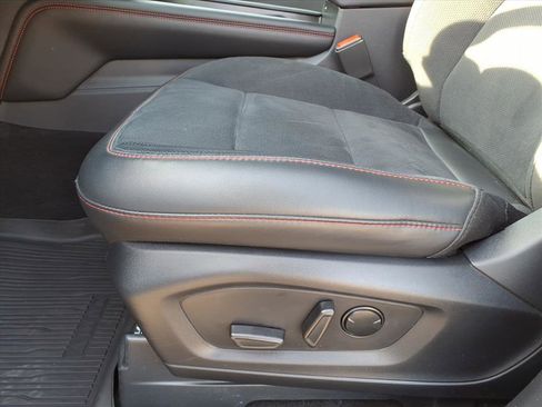 Certified 2025 Ford Explorer ST AWD/4WD image 9
