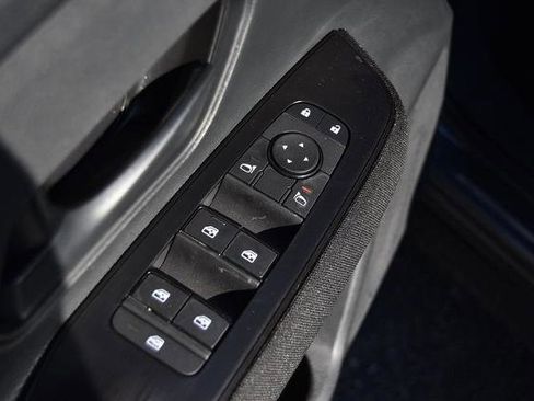 New 2026 Nissan Kicks S image 9