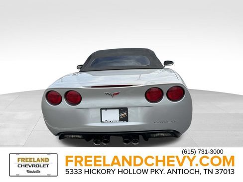 Used 2005 Chevrolet Corvette Convertible w/ Preferred Equipment Group RWD image 4
