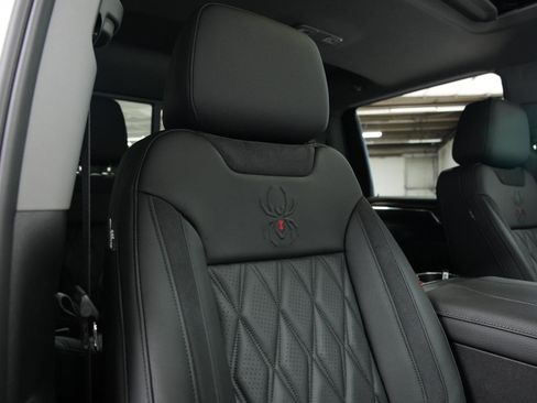 New 2025 GMC Sierra 2500 Denali w/ Denali Reserve Package image 20