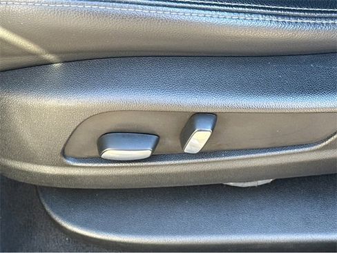 Certified 2022 Cadillac XT6 Luxury image 35