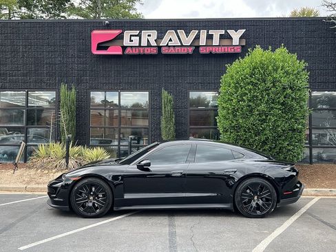 Used 2021 Porsche Taycan image 9