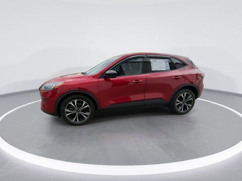 Used 2021 Ford Escape SE w/ SE Sport Appearance Package FWD image 4