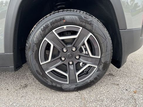 New 2026 Jeep Cherokee Limited AWD/4WD image 40