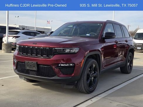 Used 2023 Jeep Grand Cherokee Limited w/ Black Appearance Package image 3