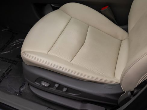 Certified 2023 Cadillac XT6 Premium Luxury image 20