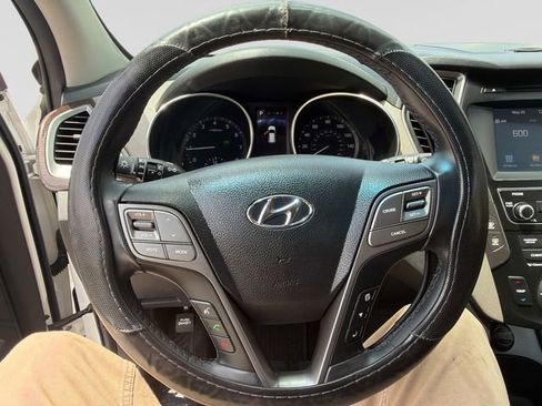 Used 2017 Hyundai Santa Fe Sport FWD image 26