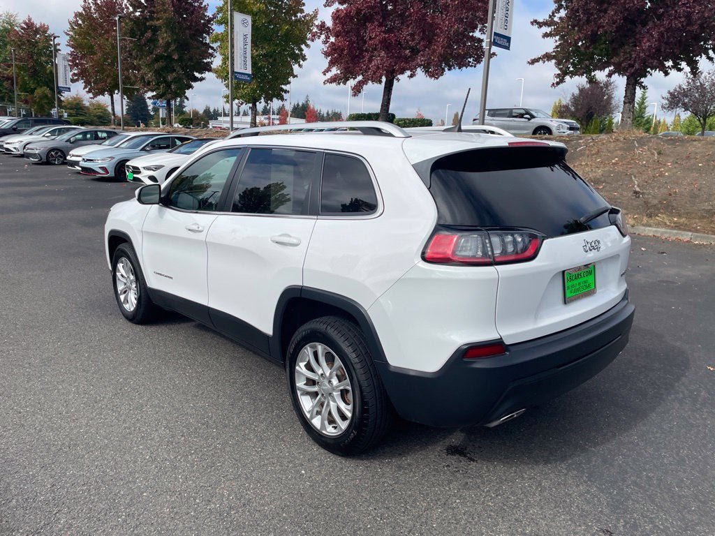 Used 2019 Jeep Cherokee Latitude w/ Cold Weather Group FWD image 9