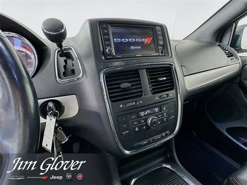 Used 2019 Dodge Grand Caravan GT image 31