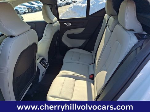 Certified 2025 Volvo XC40 B5 Plus w/ Protection Package Premier image 11