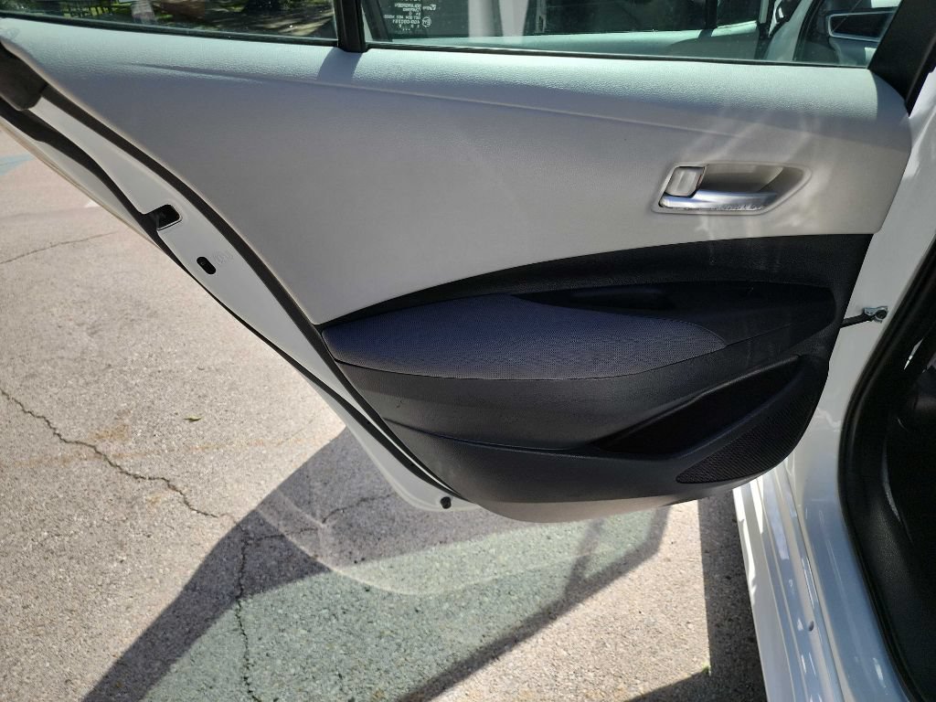 Used 2021 Toyota Corolla LE FWD image 25